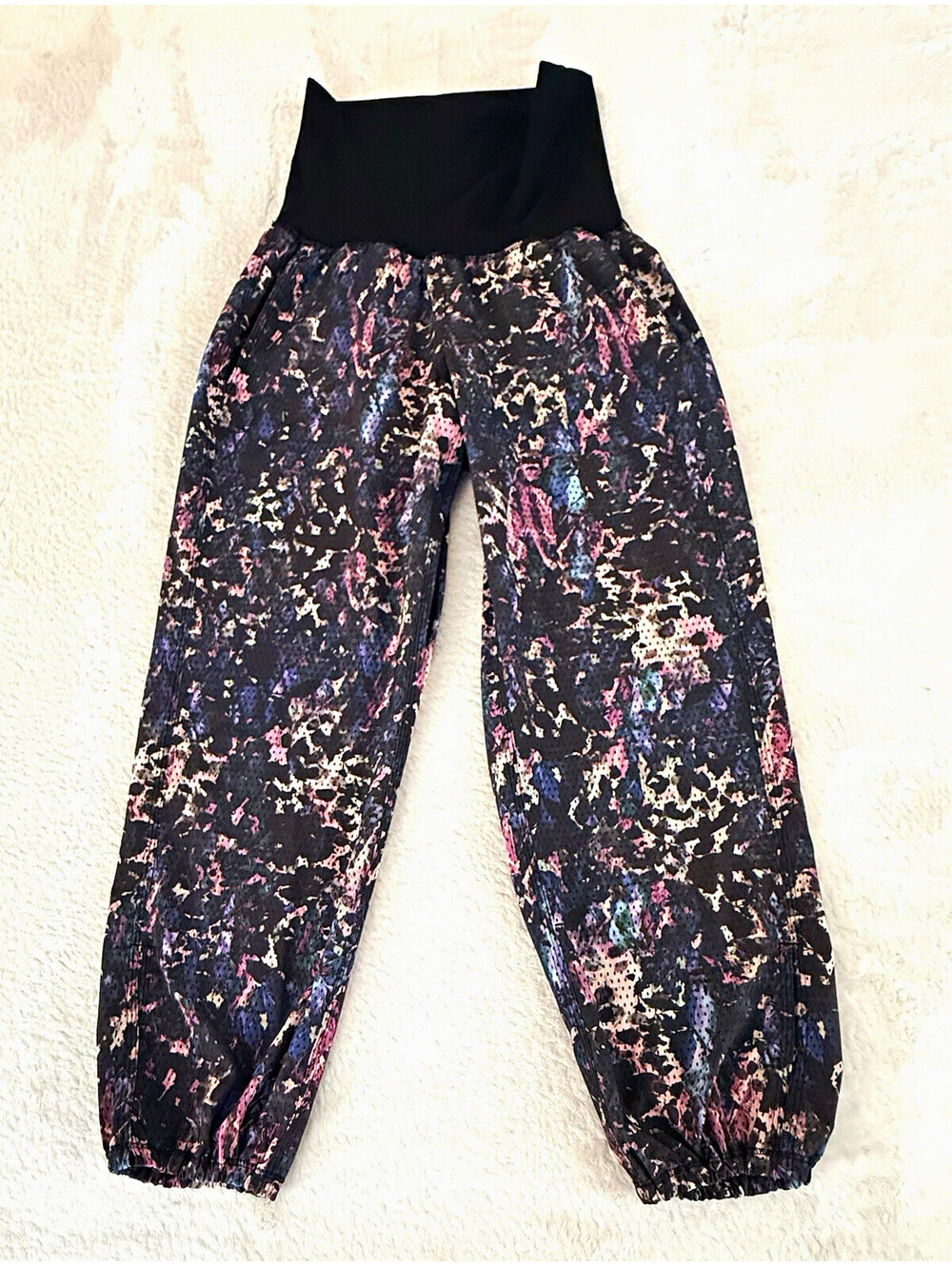 Lululemon Athletica Women’s Jogger Pants Abstract Print Mesh High Waist